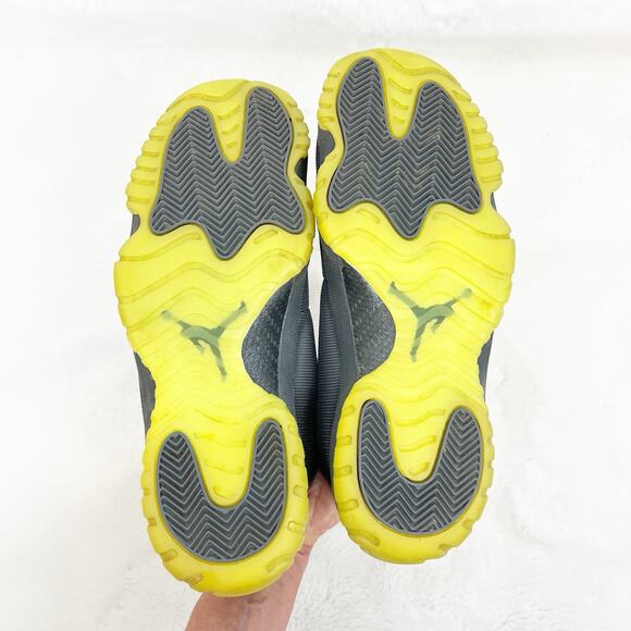 Nike Air Jordan Future Sneakers Shoes Dark Grey Volt 656503-025 Mens Size 10.5 main image 4